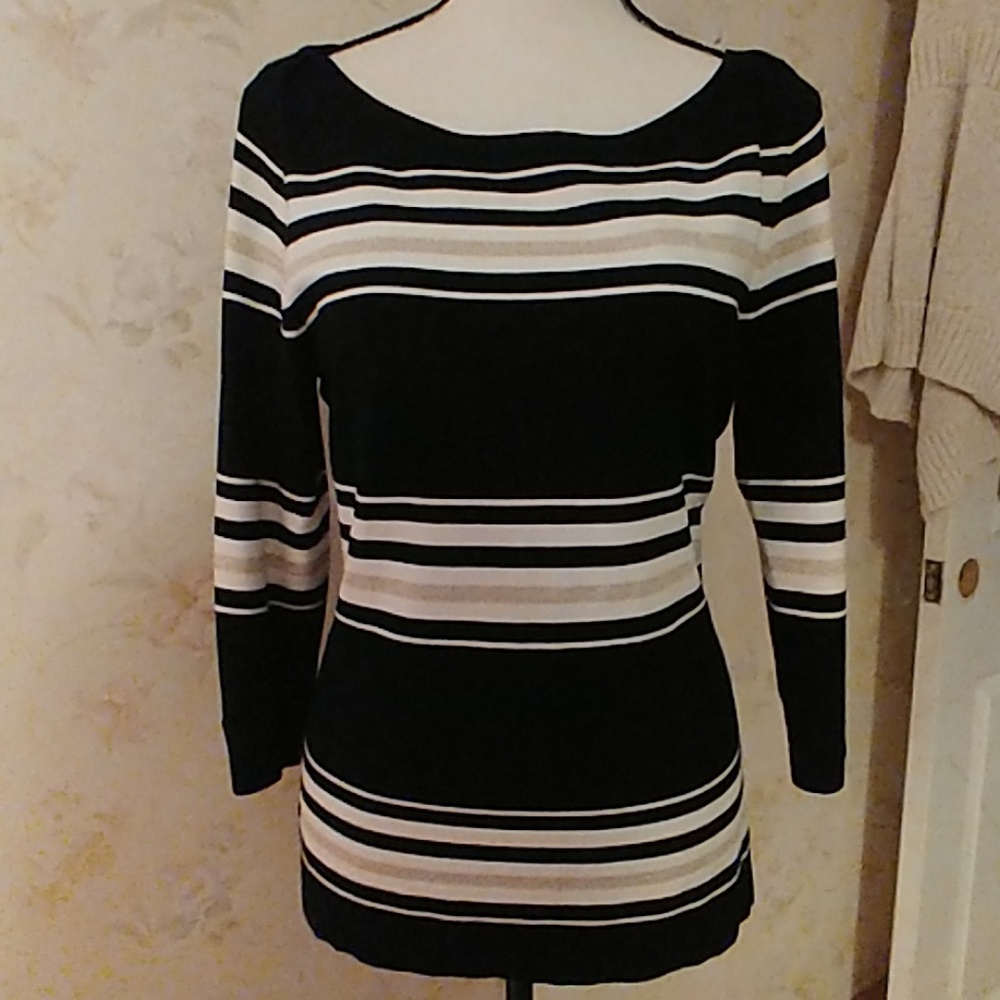 🌺WHBM🌺 striped three-quarter sleeve shirt